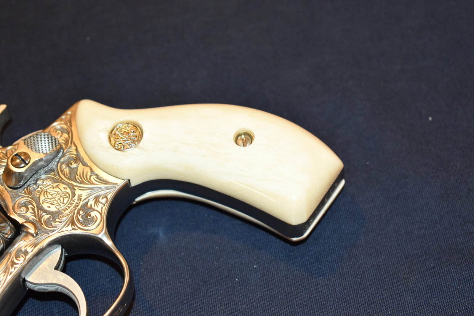 SMITH & WESSON J FRAME PREMIUM GRADE GIRAFFE BONE GRIPS JGB9 - Image 12