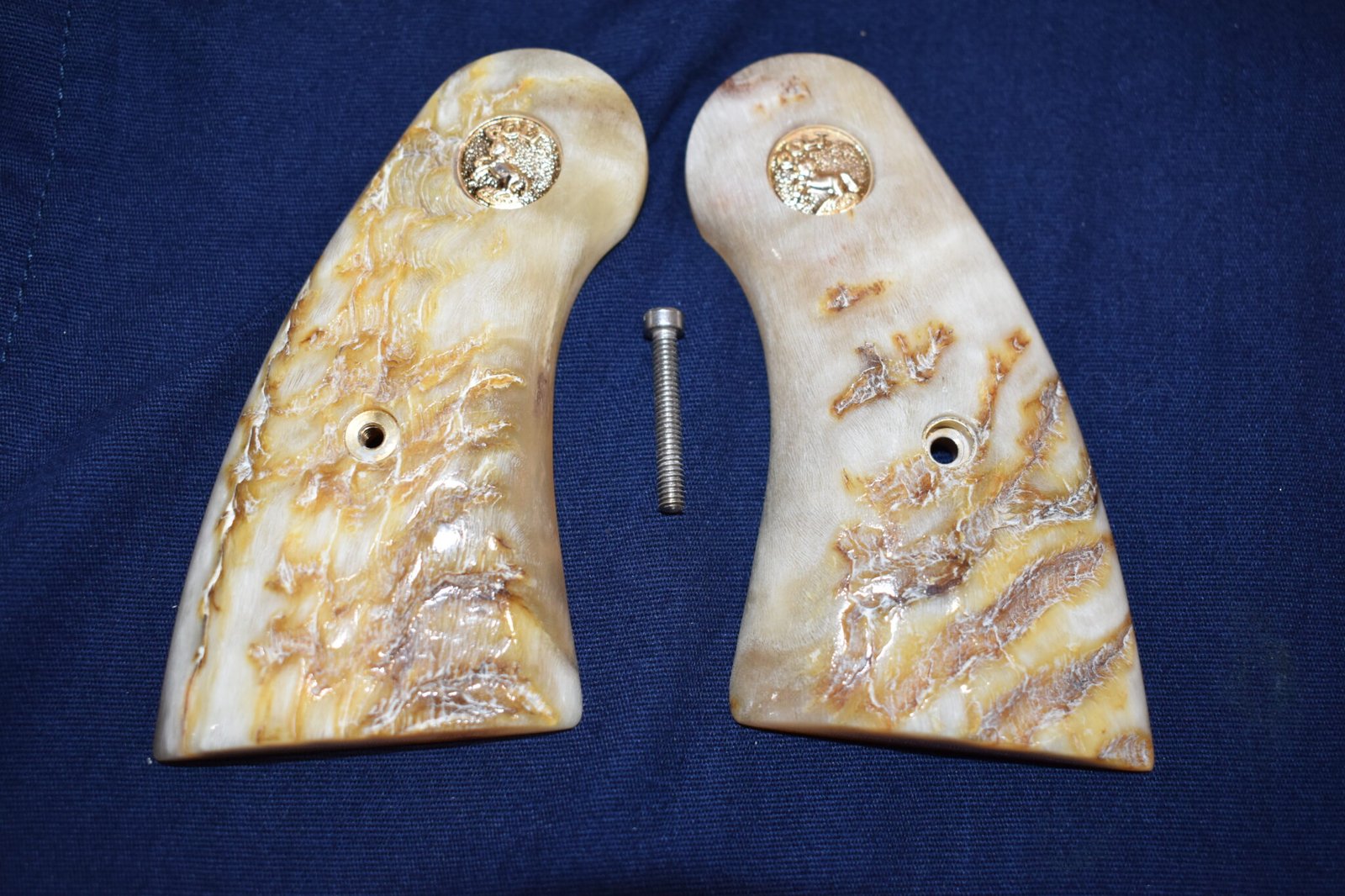 COLT PYTHON RAM'S HORN GRIPS CPRH8