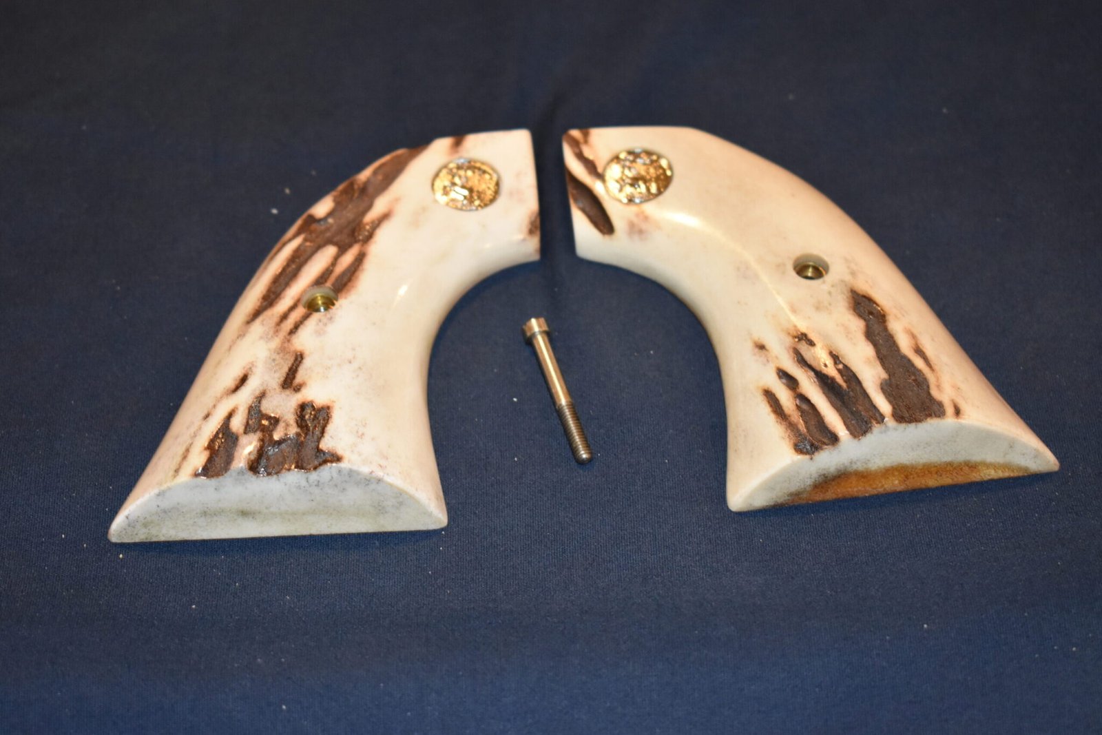 COLT SINGLE ACTION ARMY (S.A.A.) SAMBAR STAG GRIPS SAAS40 - Image 2