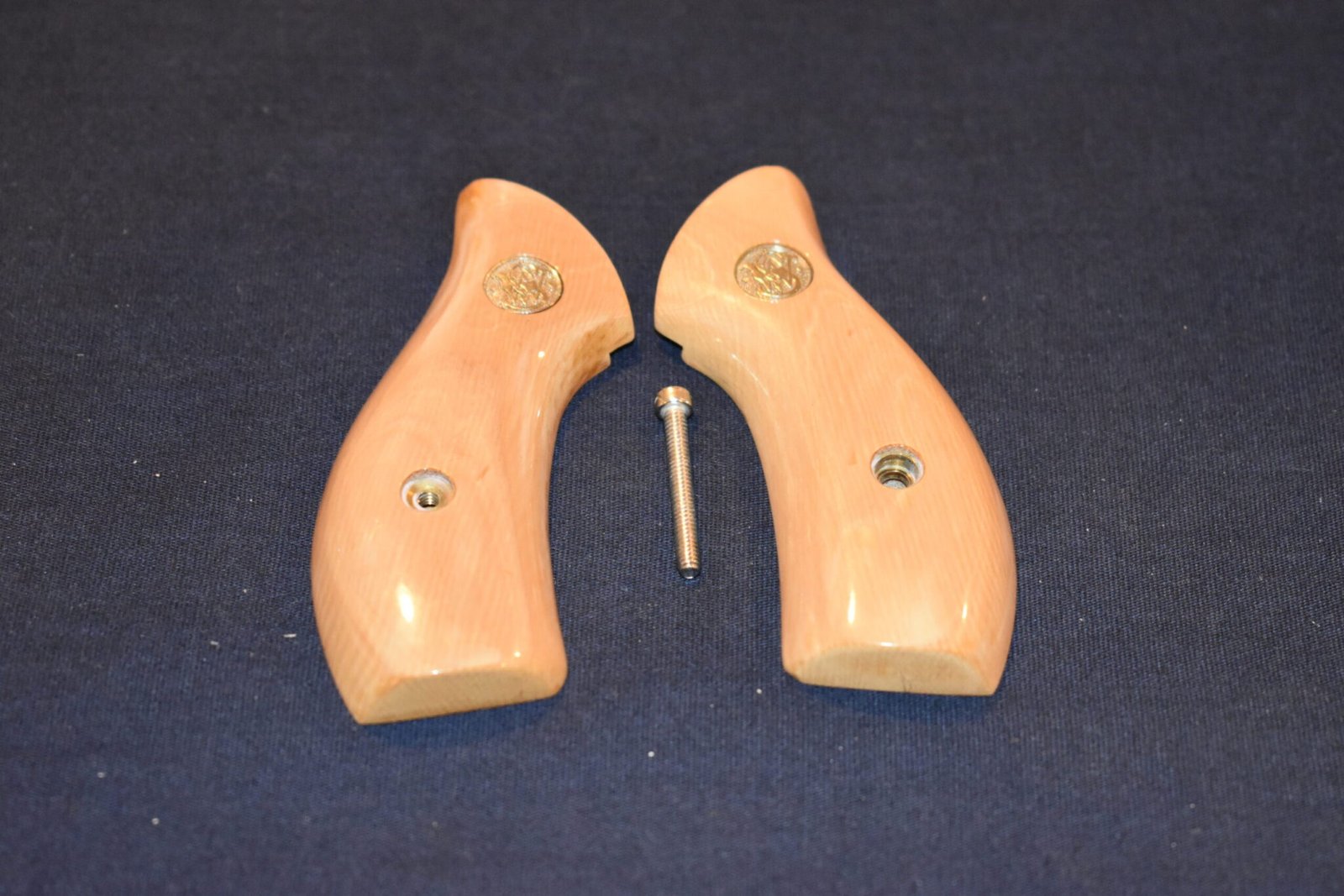 SMITH & WESSON J FRAME MAMMOTH IVORY GRIPS JMI7 - Image 2
