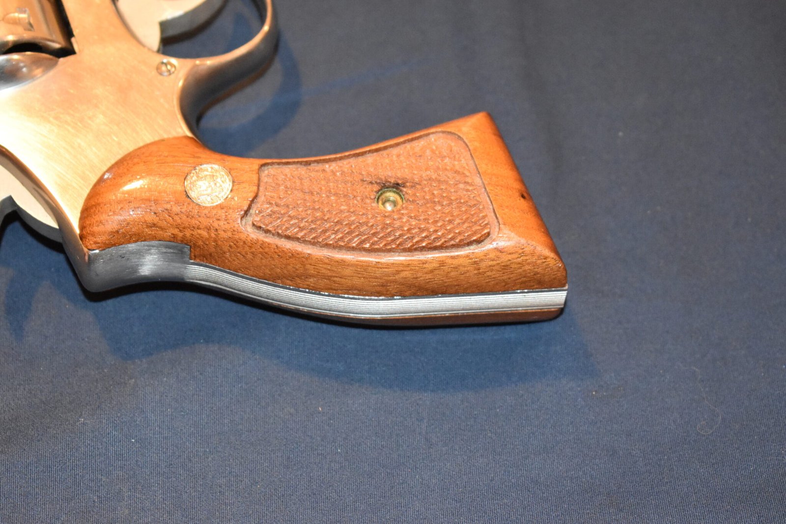 SMITH & WESSON K FRAME SQUARE BUTT FACTORY MAGNA GRIPS KSQPCM6 - Image 6