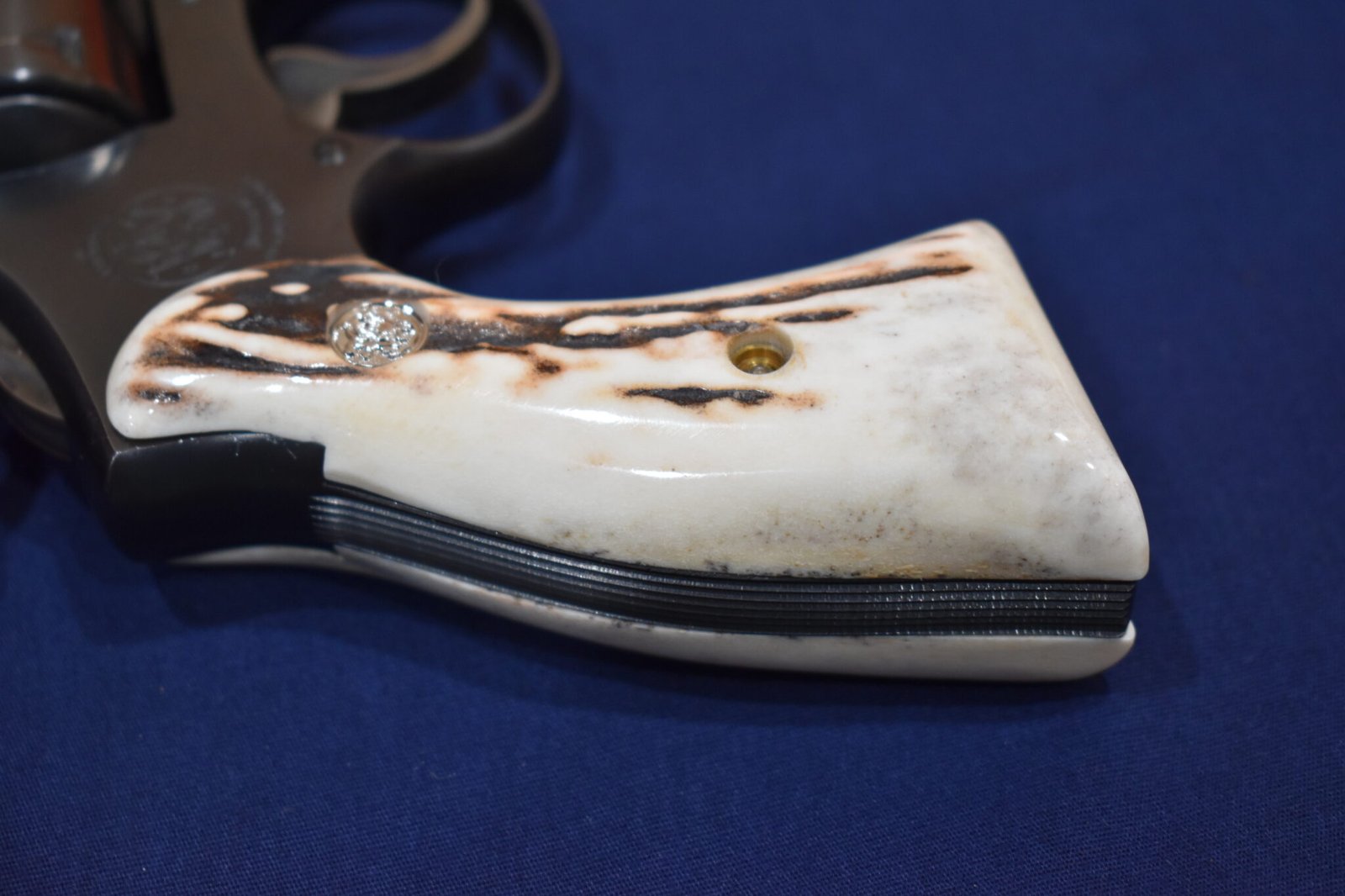 SMITH & WESSON K FRAME SQUARE BUTT VINTAGE SAMBAR STAG GRIPS KSQSS19 - Image 6