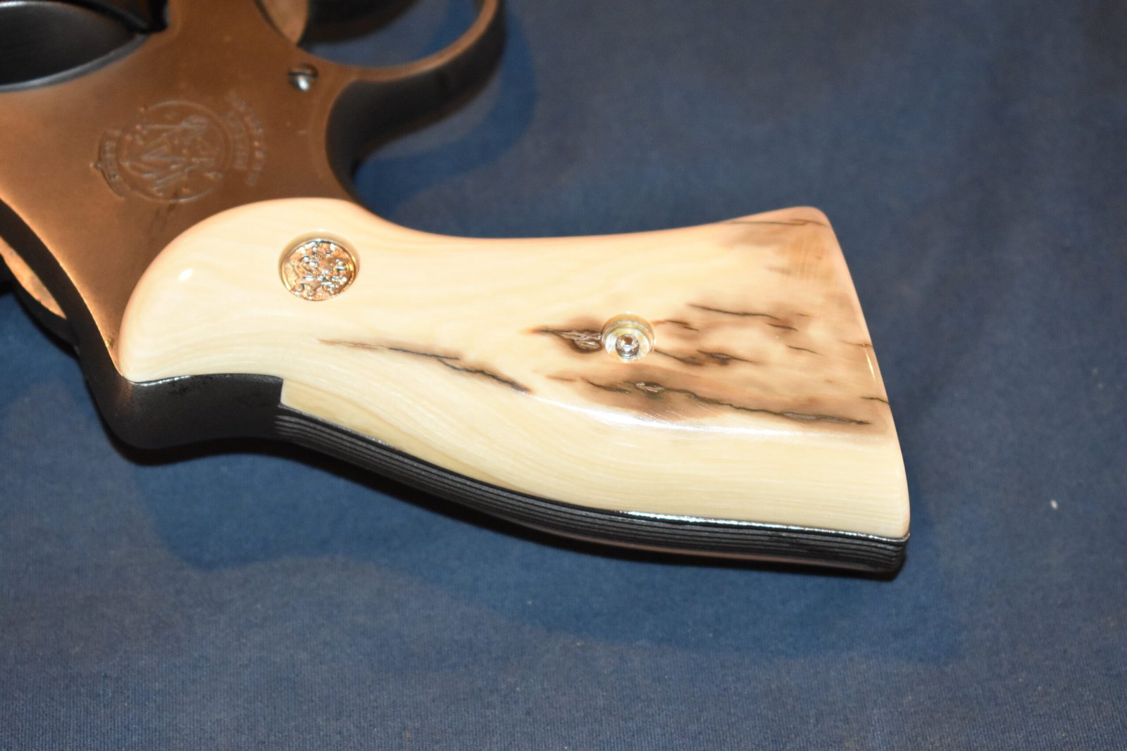 SMITH & WESSON N FRAME MAMMOTH IVORY GRIPS NMI2 - Image 6