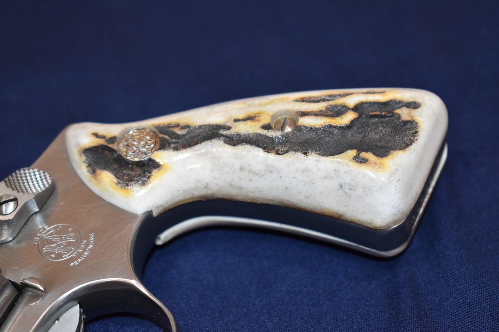 SMITH & WESSON J FRAME ROUND BUTT STAG GRIPS JSQS10 - Image 12