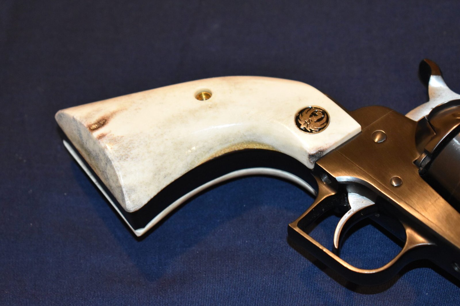 RUGER SUPER BLACKHAWK SAMBAR STAG GRIPS RSBHS9 - Image 11