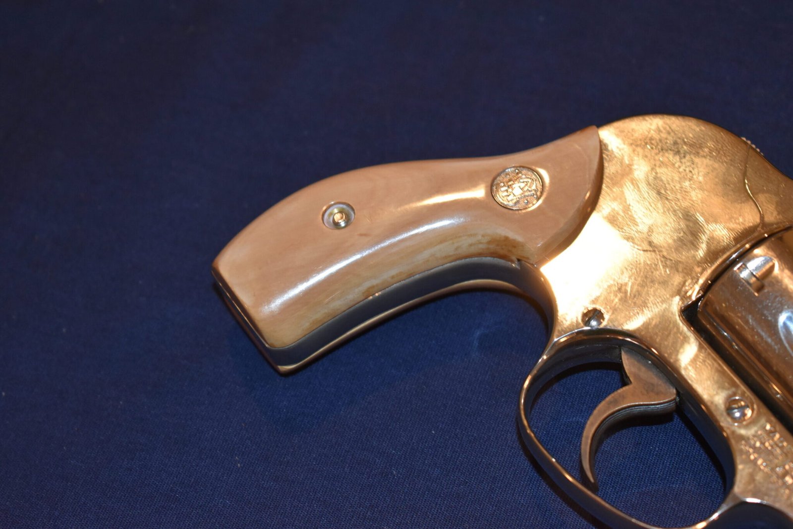 SMITH & WESSON J FRAME MAMMOTH IVORY GRIPS JMI7 - Image 11