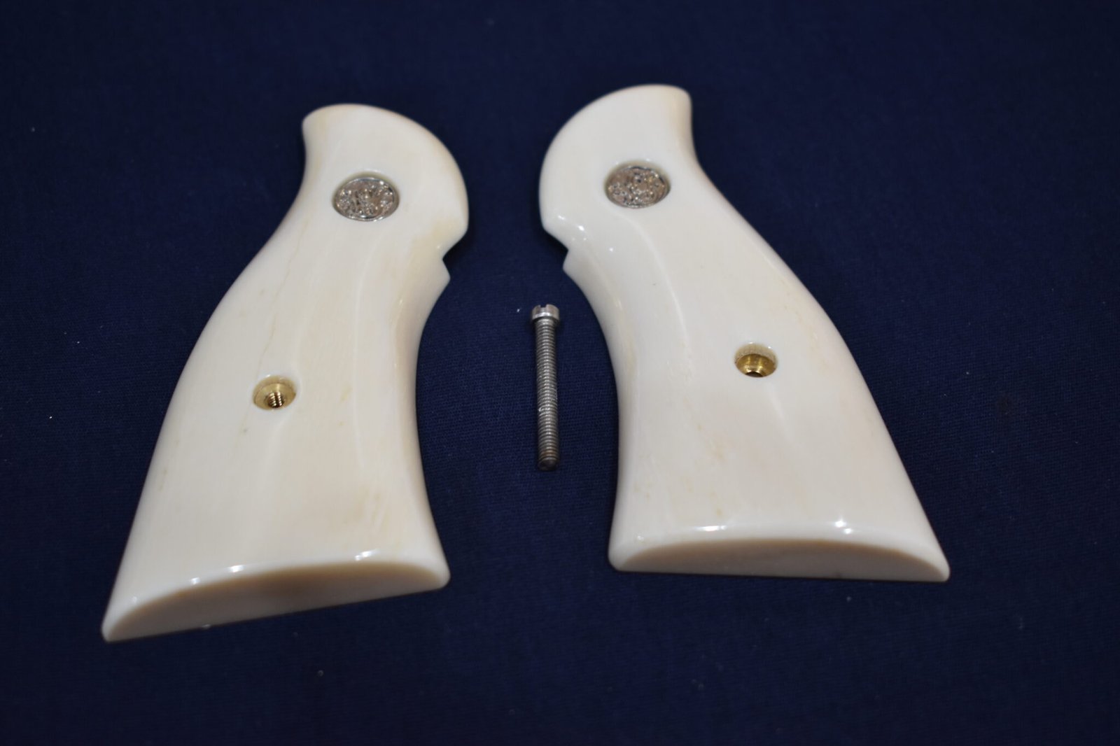 SMITH & WESSON N FRAME PREMIUM GRADE GIRAFFE BONE GRIPS SWNGB7 - Image 12