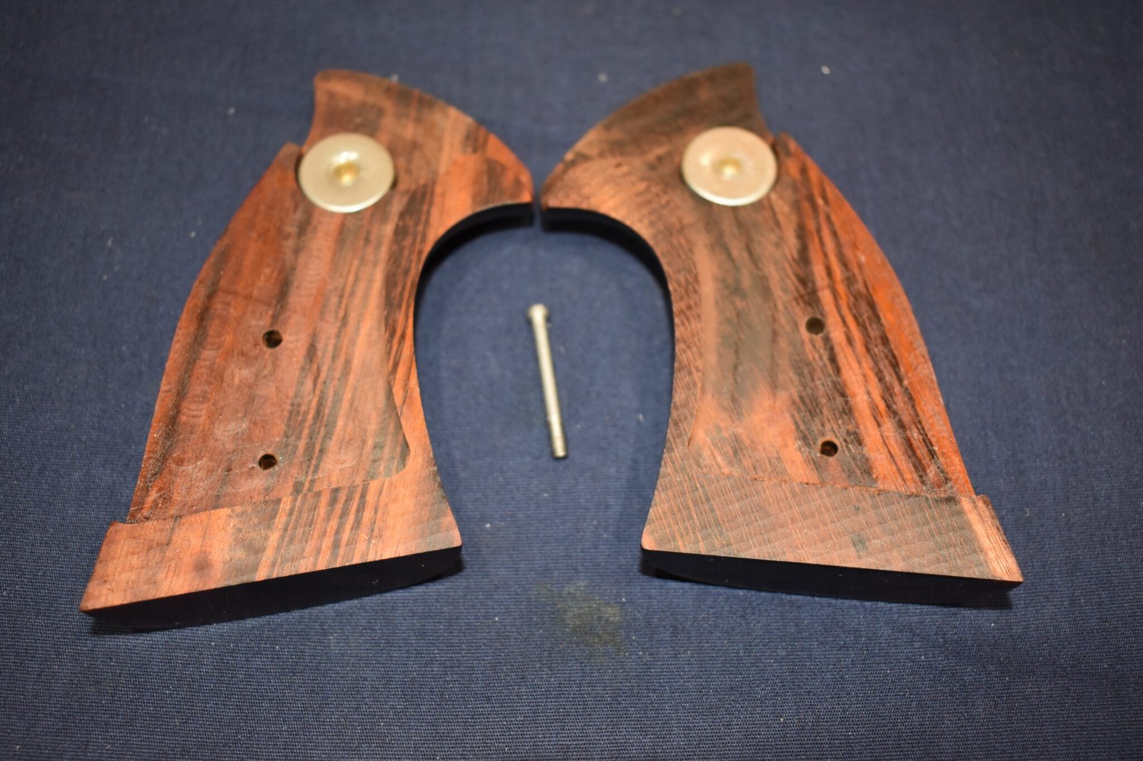 SMITH & WESSON FACTORY K FRAME TARGET GRIPS KT10 - Image 3