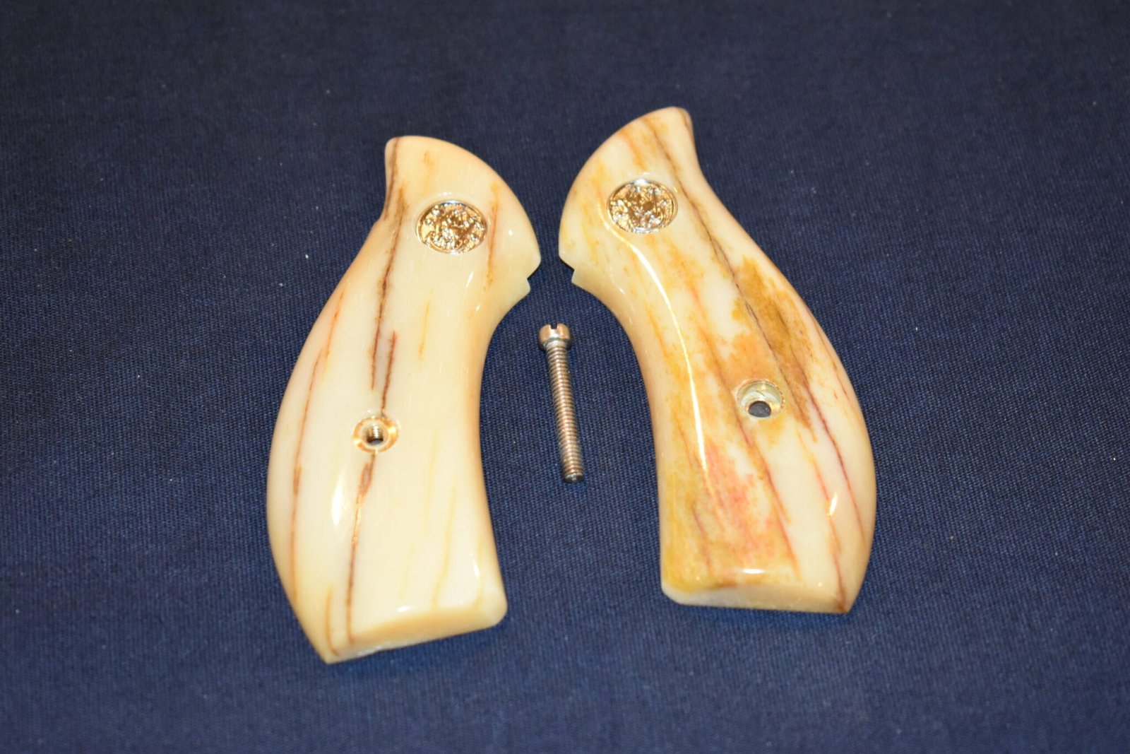 SMITH & WESSON J FRAME GIRAFFE BONE GRIPS JGB11 - Image 2