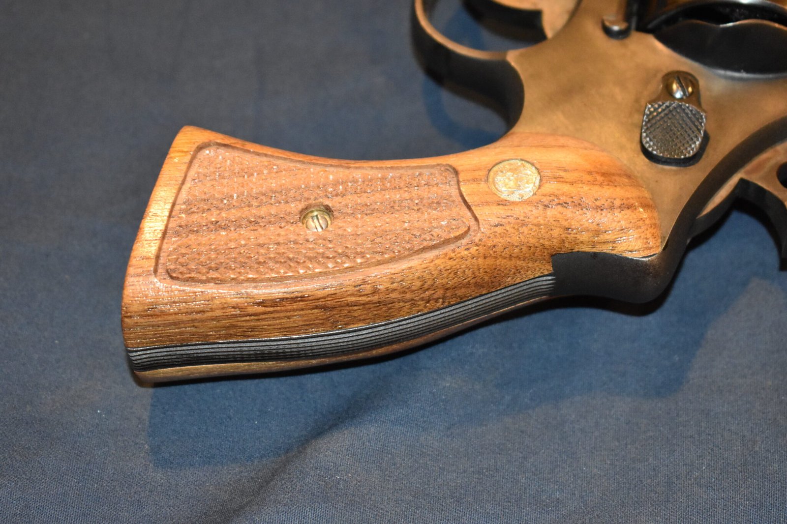 SMITH & WESSON N FRAME MAGNA GRIPS SWNM7 - Image 5