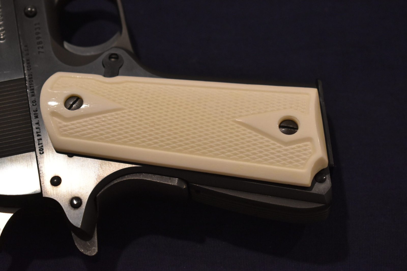 COLT 1911 CHECKERED BUFFALO BONE GRIPS 1911BB9 - Image 6
