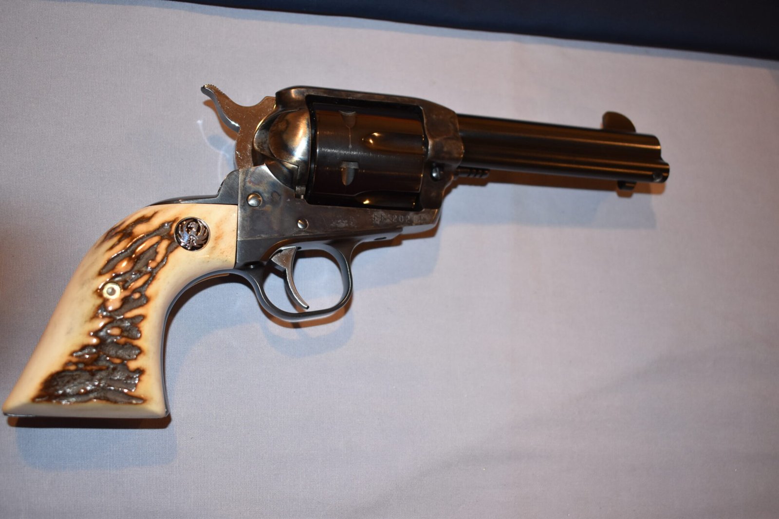 RUGER NEW MODEL BLACKHAWK OR OLD VAQUERO VINTAGE SAMBAR STAG GRIPS RBHS28 - Image 7