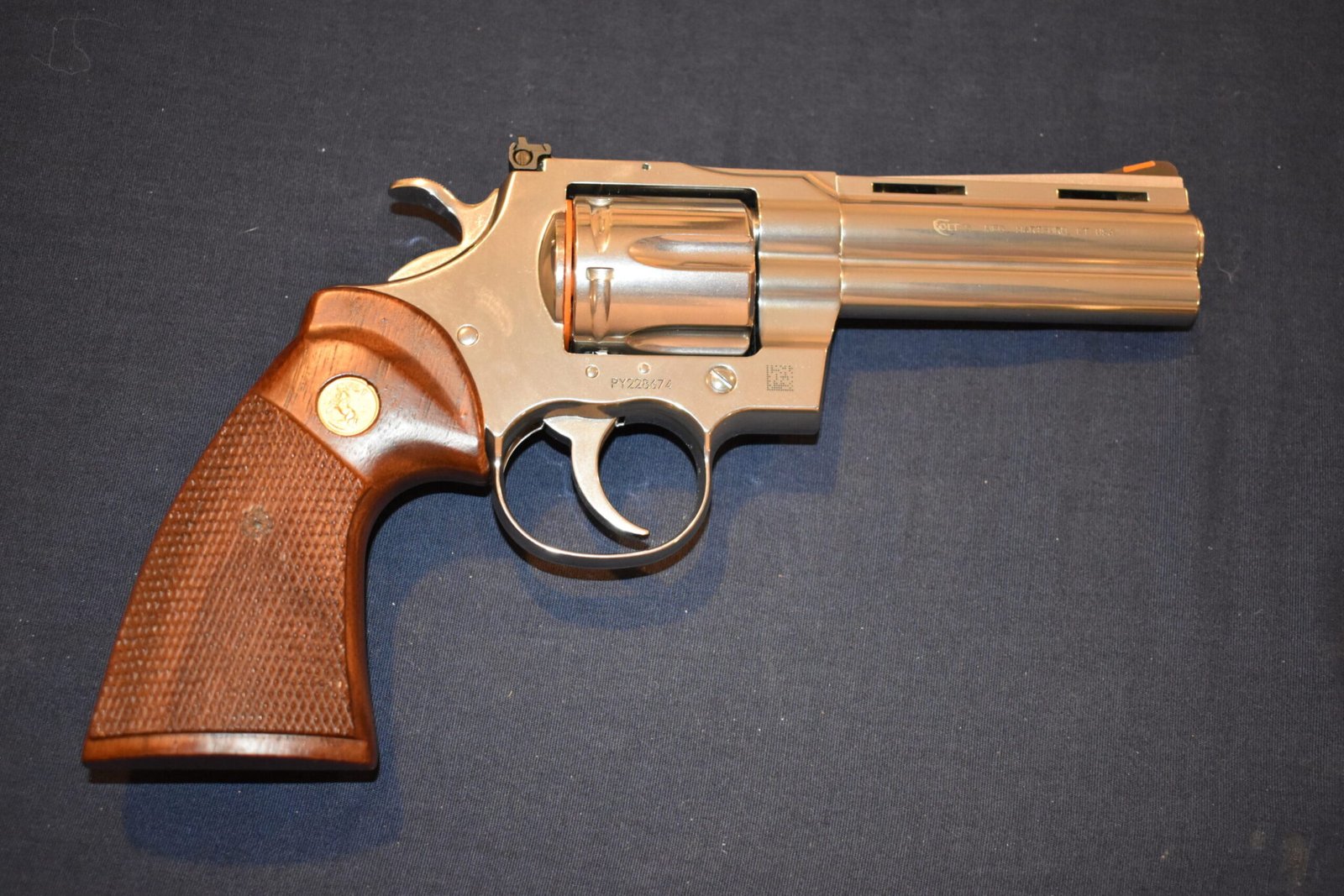 COLT FACTORY I FRAME TARGET GRIPS FOR A COLT PYTHON CPT2 - Image 7