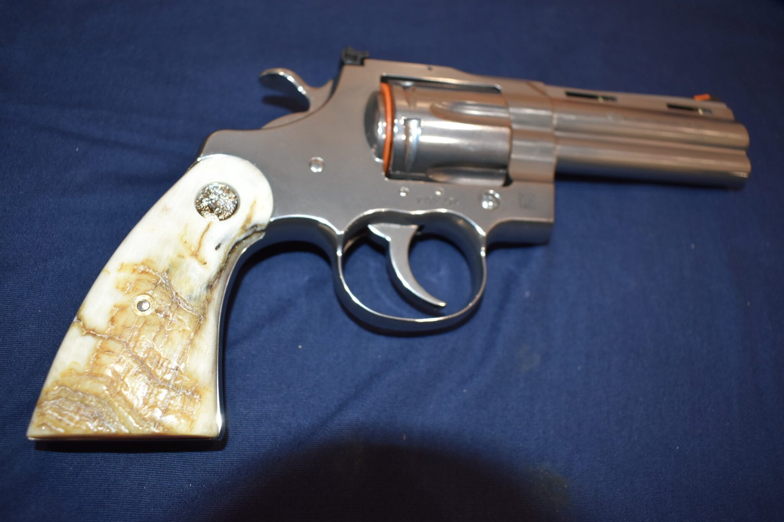 COLT PYTHON PREMIUM GRADE RAM'S HORN GRIPS CPRH9 - Image 7