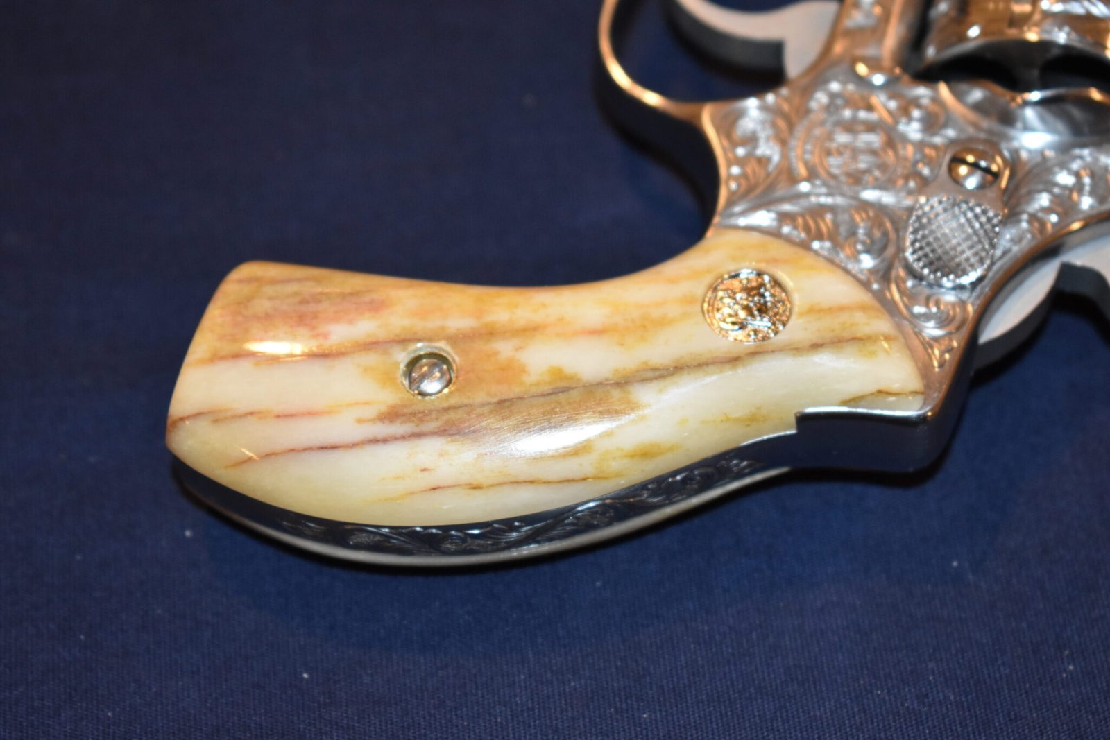 SMITH & WESSON J FRAME GIRAFFE BONE GRIPS JGB11 - Image 5
