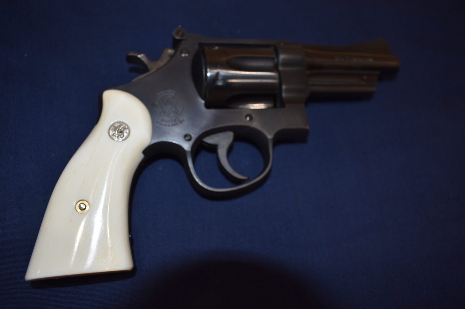 SMITH & WESSON N FRAME PREMIUM GRADE GIRAFFE BONE GRIPS SWNGB7 - Image 7