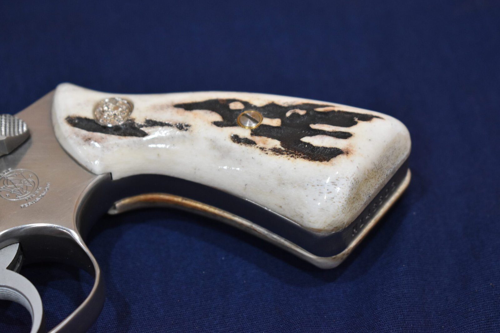 SMITH & WESSON J FRAME SQUARE BUTT STAG GRIPS JSQS11 - Image 12