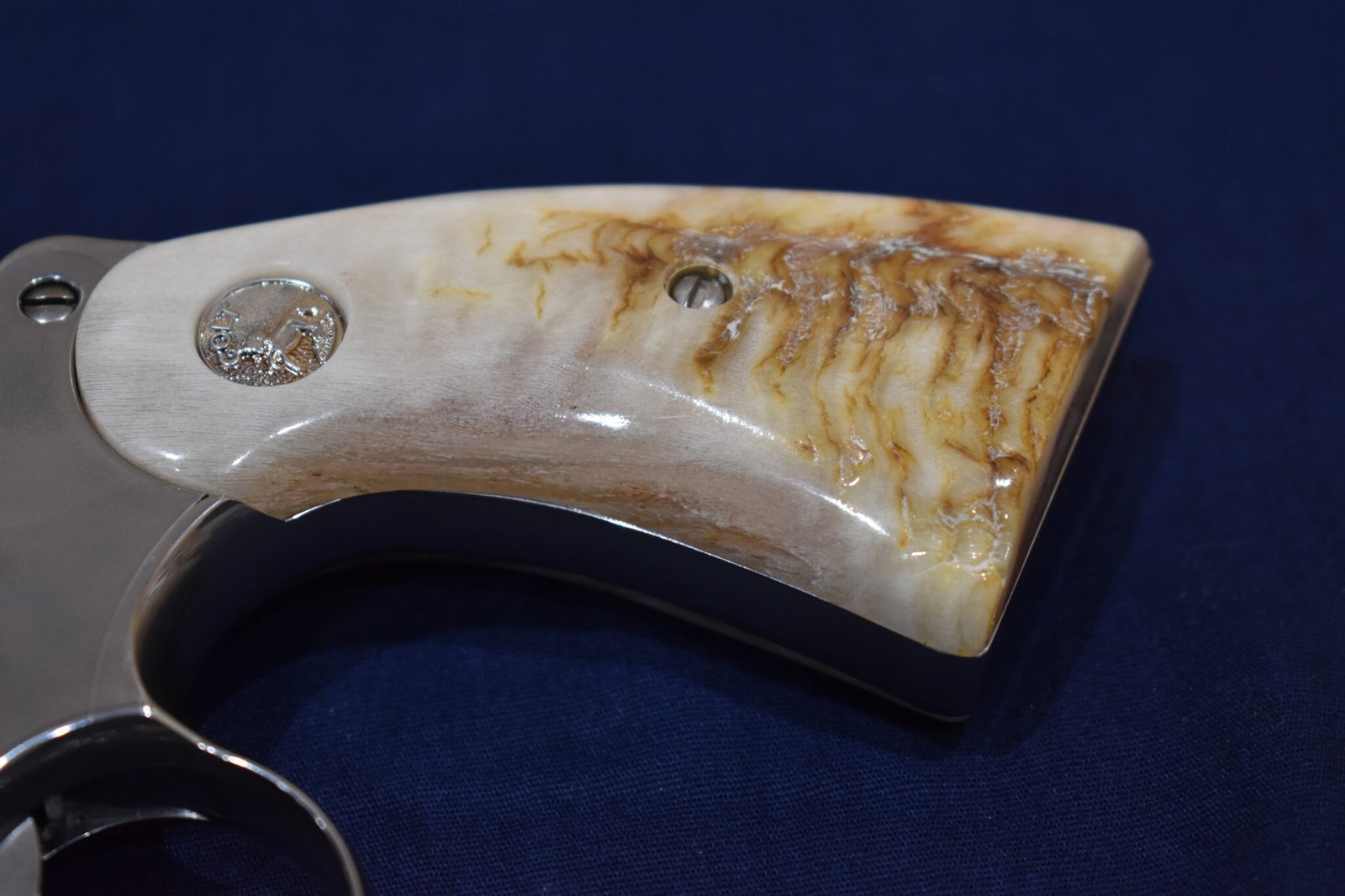 COLT PYTHON PREMIUM GRADE RAM'S HORN GRIPS CPRH9 - Image 12