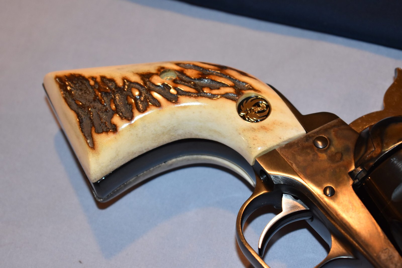 RUGER NEW MODEL BLACKHAWK OR OLD VAQUERO VINTAGE SAMBAR STAG GRIPS RBHS28 - Image 11