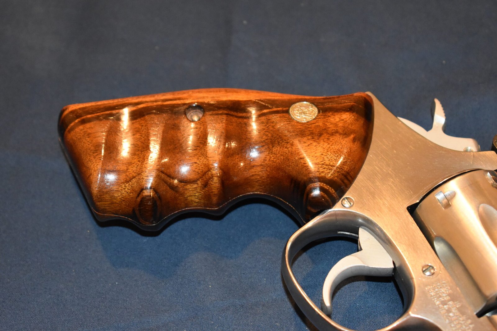 SMITH & WESSON K FRAME SQUARE BUTT FACTORY COMBAT GRIPS KSQC6 - Image 11