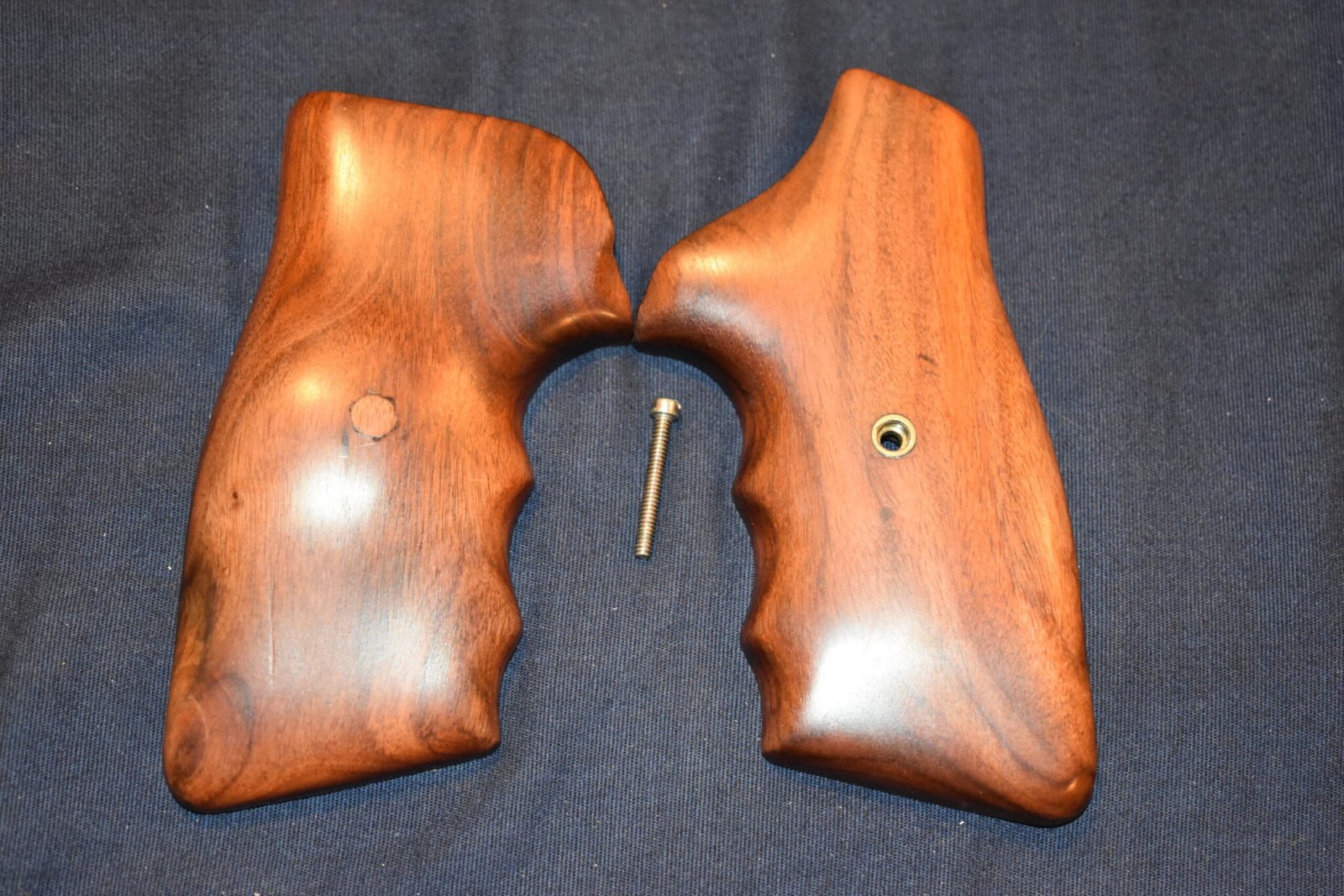 SMITH & WESSON K FRAME FUZZY FARRANT CUSTOM GRIPS SWKFF4