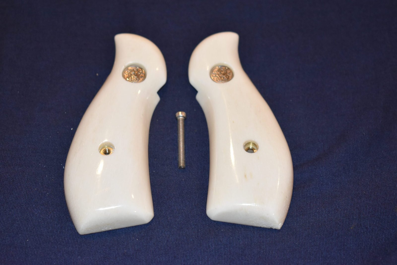 SMITH & WESSON K OR L FRAME ROUND BUTT GIRAFFE BONE GRIPS KRBGB6 - Image 2