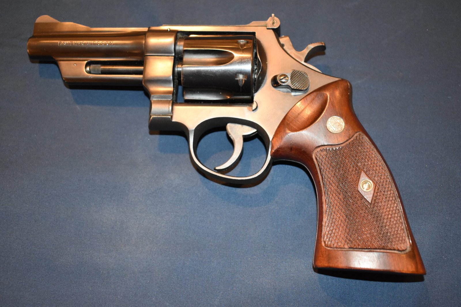 SMITH & WESSON N FRAME "COKE BOTTLE" GRIPS SWNCB5 - Image 4