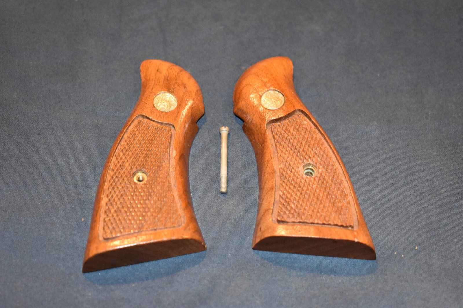 SMITH & WESSON N FRAME MAGNA GRIPS SWNM8 - Image 2