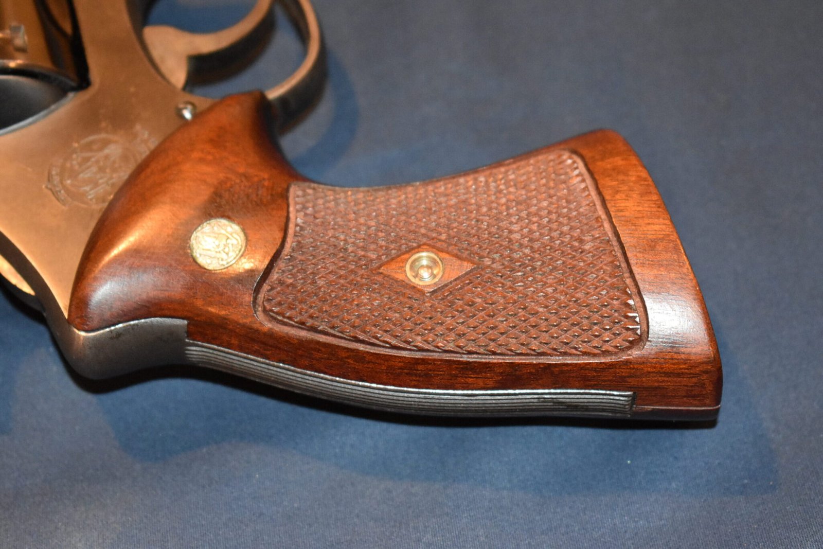 SMITH & WESSON N FRAME "COKE BOTTLE" GRIPS SWNCB5 - Image 6