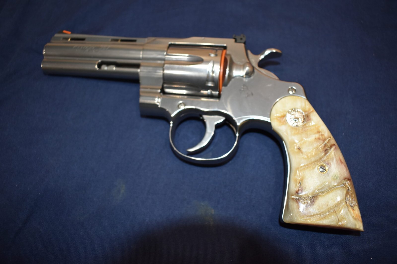 COLT PYTHON PREMIUM GRADE RAM'S HORN GRIPS CPRH10 - Image 4