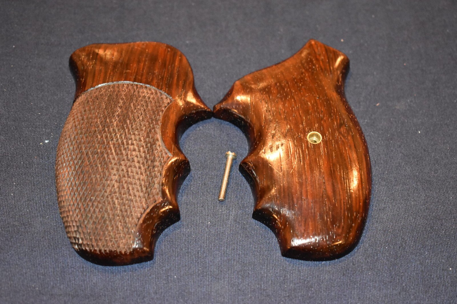 SMITH & WESSON K FRAME FUZZY FARRANT CUSTOM GRIPS SWJFF1 - Image 2