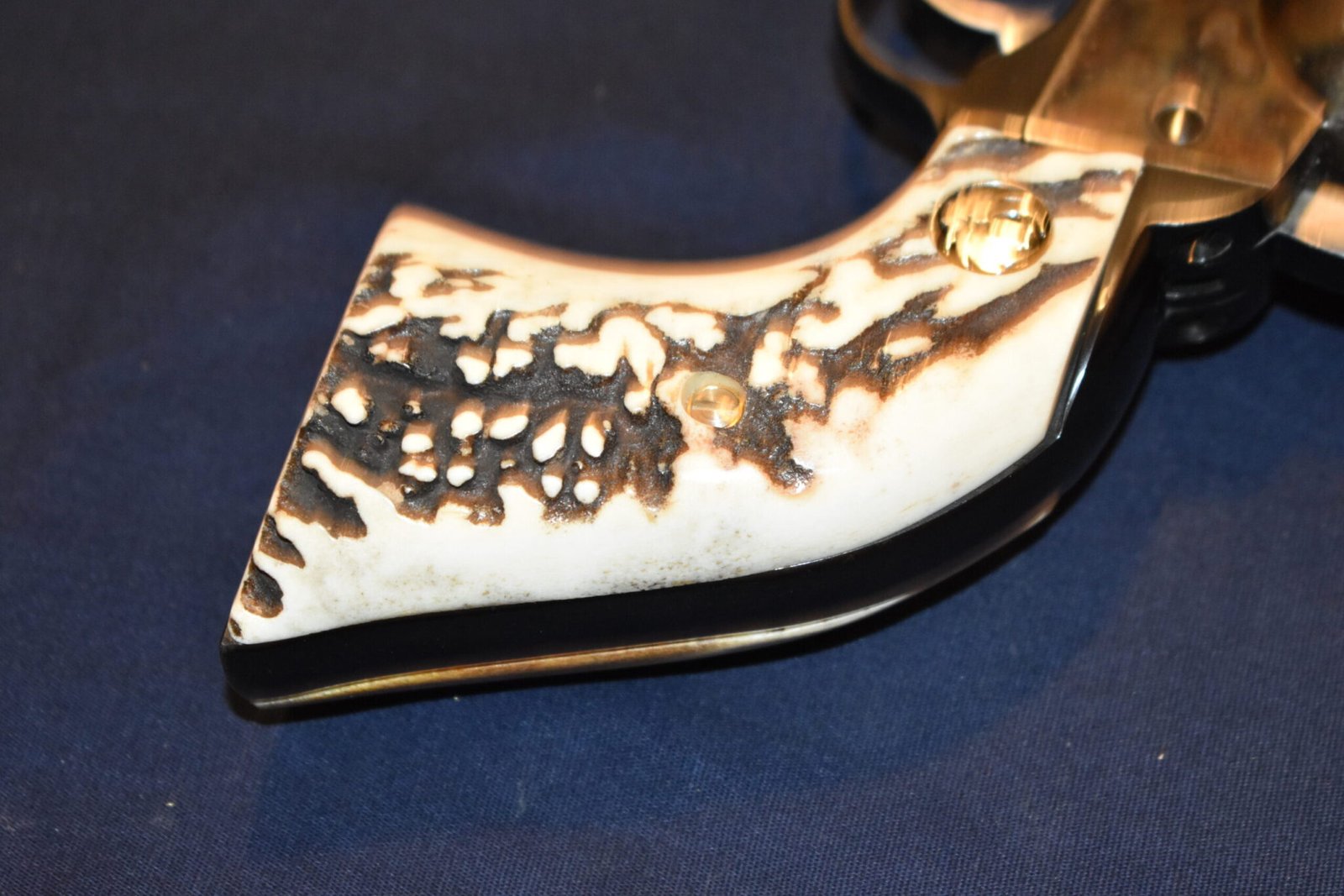 RUGER NEW MODEL BLACKHAWK OR OLD VAQUERO VINTAGE SAMBAR STAG GRIPS RBHS26 - Image 5