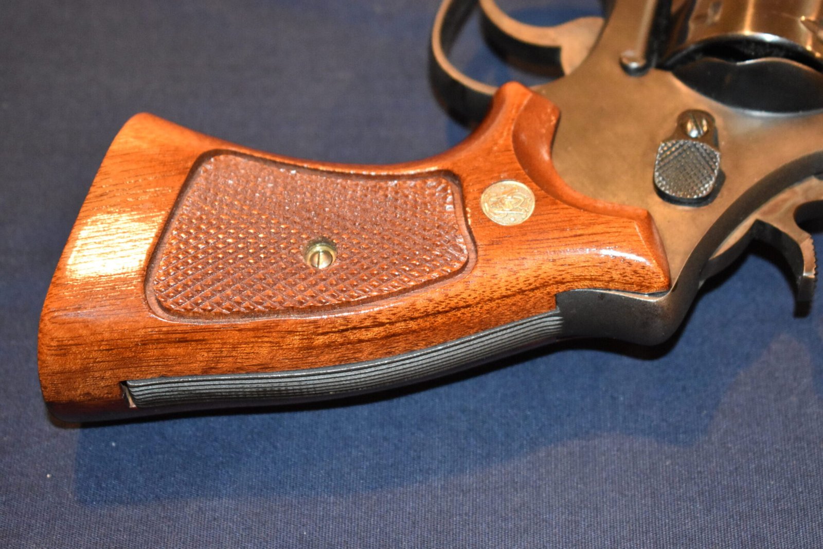 SMITH & WESSON FACTORY N FRAME TARGET GRIPS NT47 - Image 5