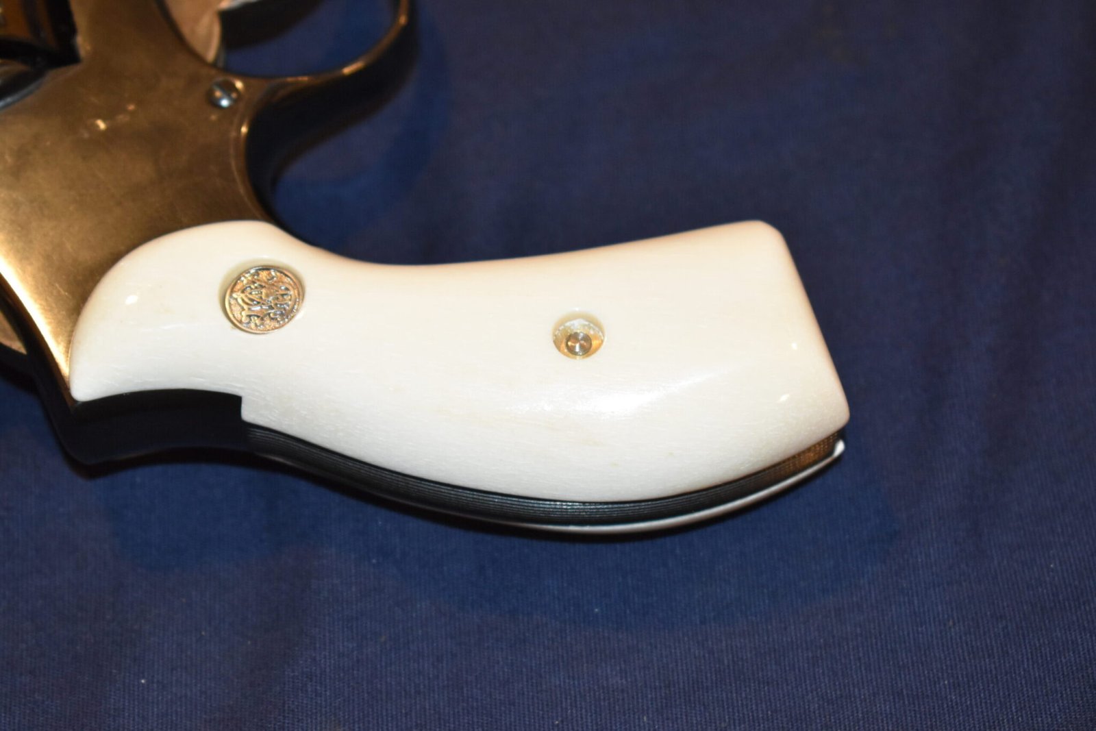SMITH & WESSON K OR L FRAME ROUND BUTT GIRAFFE BONE GRIPS KRBGB6 - Image 6