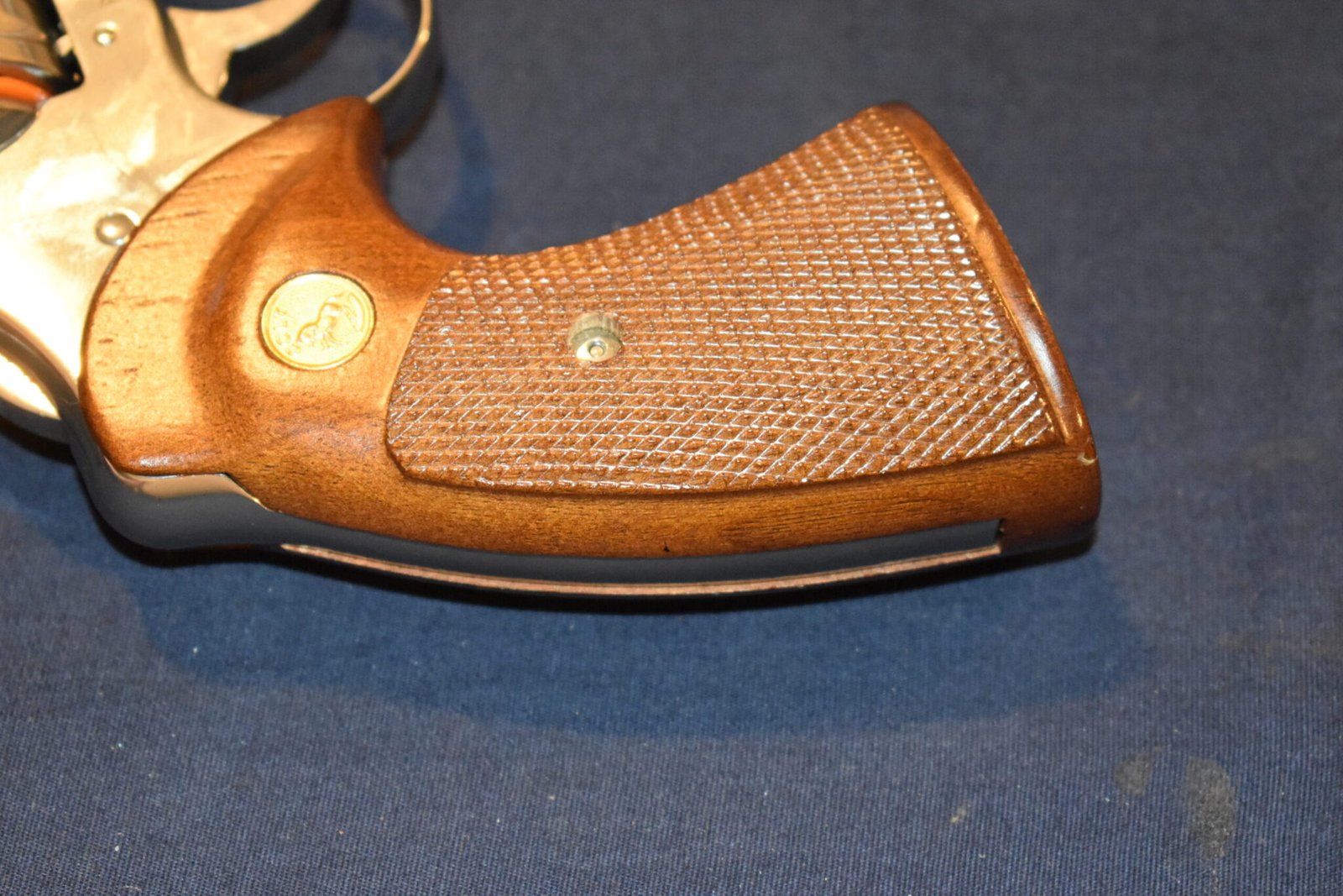 COLT FACTORY I FRAME TARGET GRIPS FOR A COLT PYTHON CPT3 - Image 6