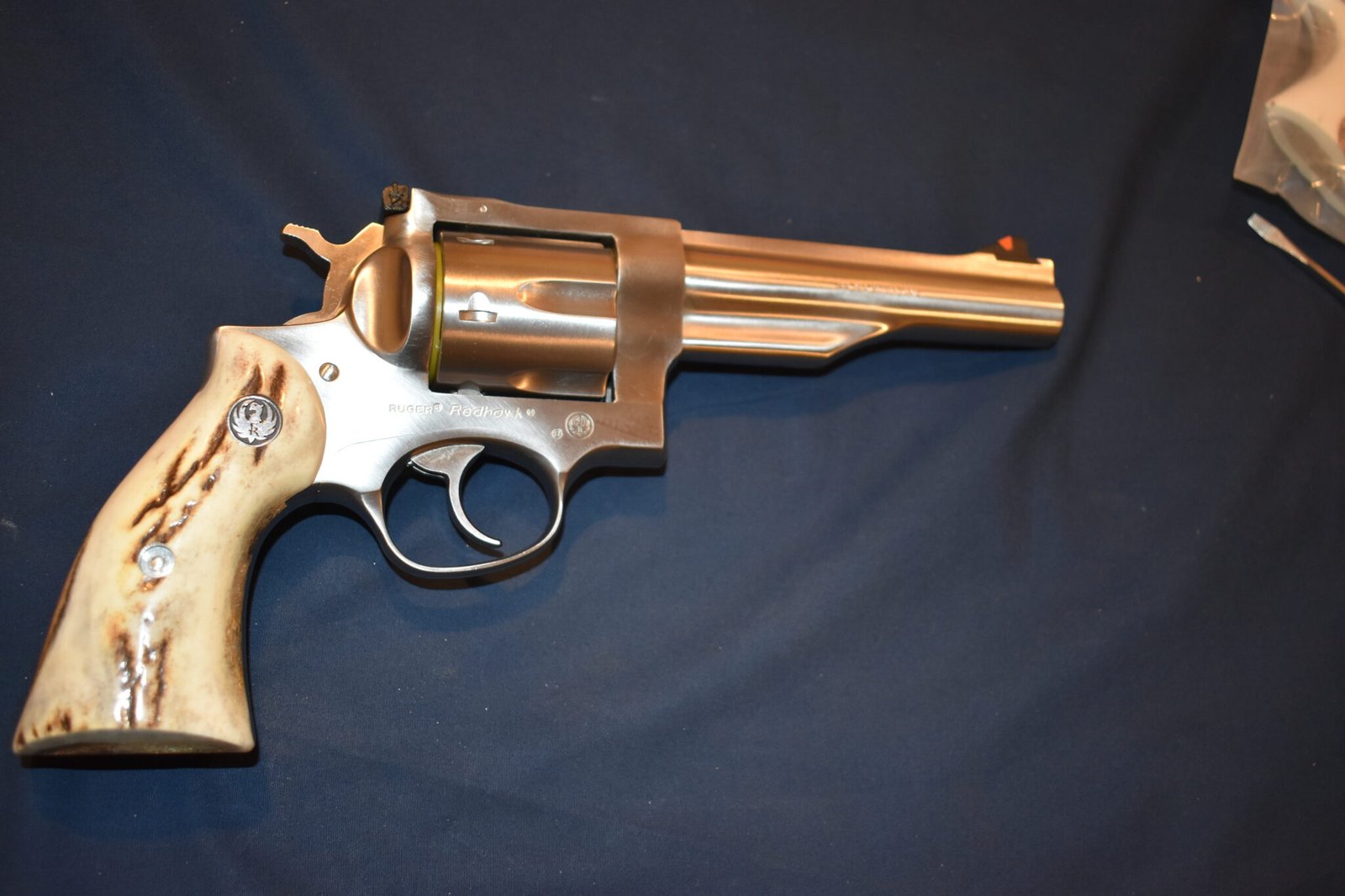 RUGER REDHAWK SAMBAR STAG GRIPS RRHS10 - Image 7