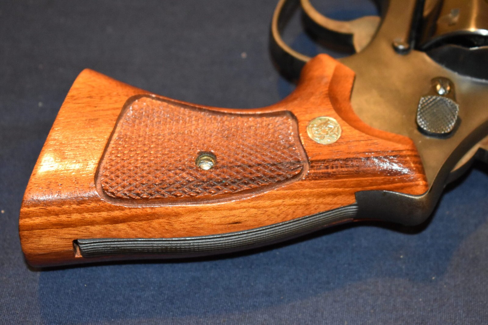 SMITH & WESSON FACTORY N FRAME TARGET GRIPS NT44 - Image 5