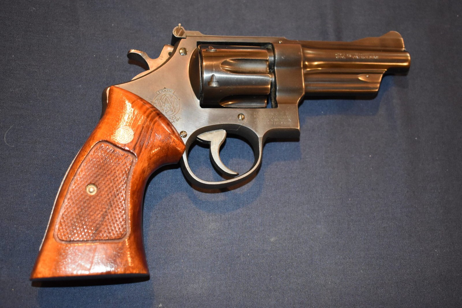 SMITH & WESSON FACTORY N FRAME TARGET GRIPS NT47 - Image 7