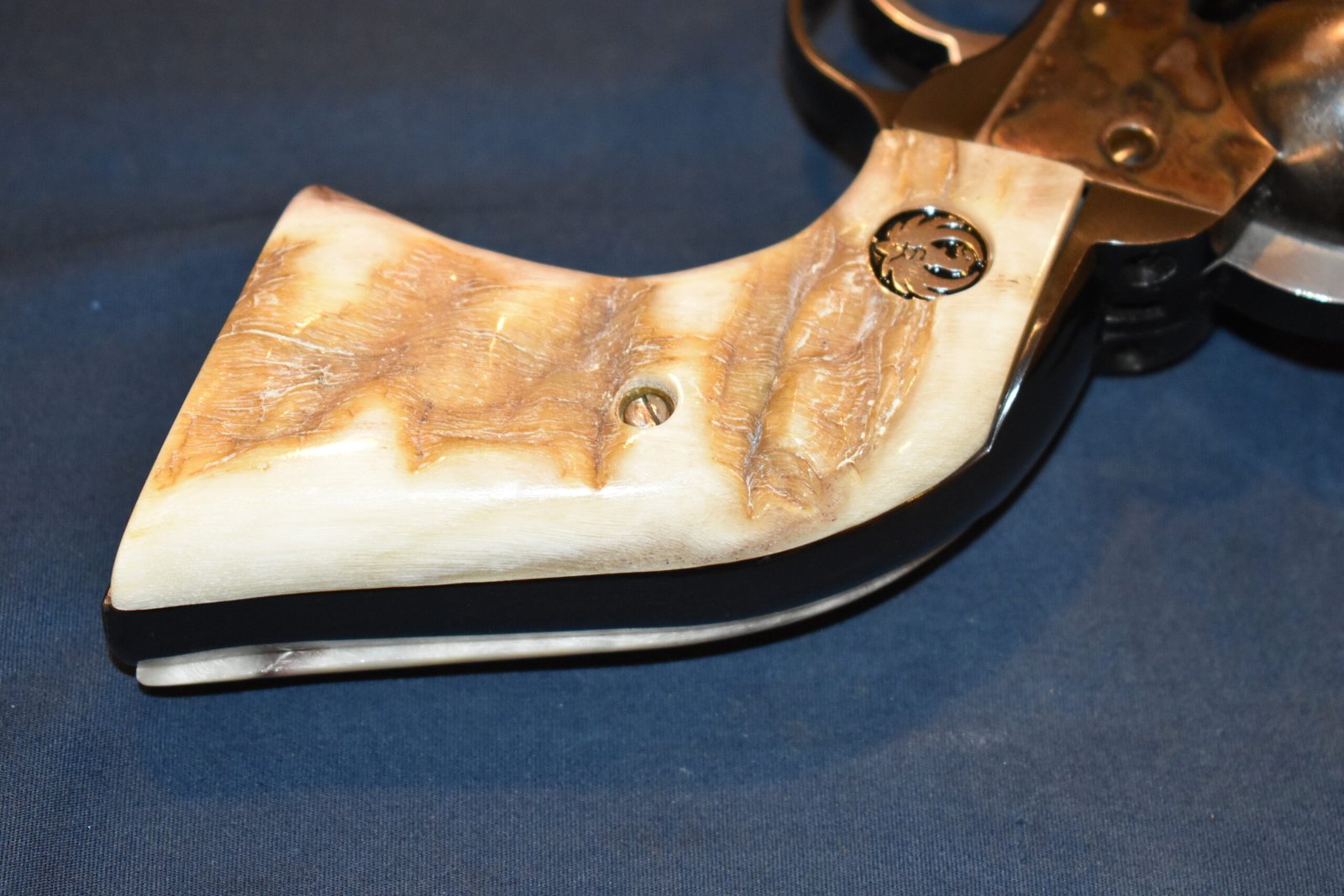 RUGER BLACKHAWK / VAQUERO PREMIUM GRADE RAMS HORN GRIPS RBHRH8 - Image 5