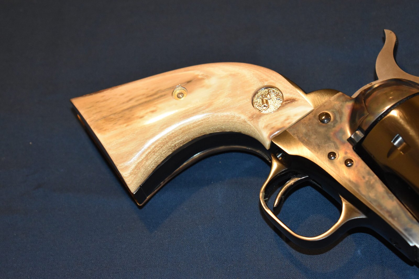 COLT SINGLE ACTION ARMY (S.A.A.) MAMMOTH IVORY GRIPS SAAMI6 - Image 11