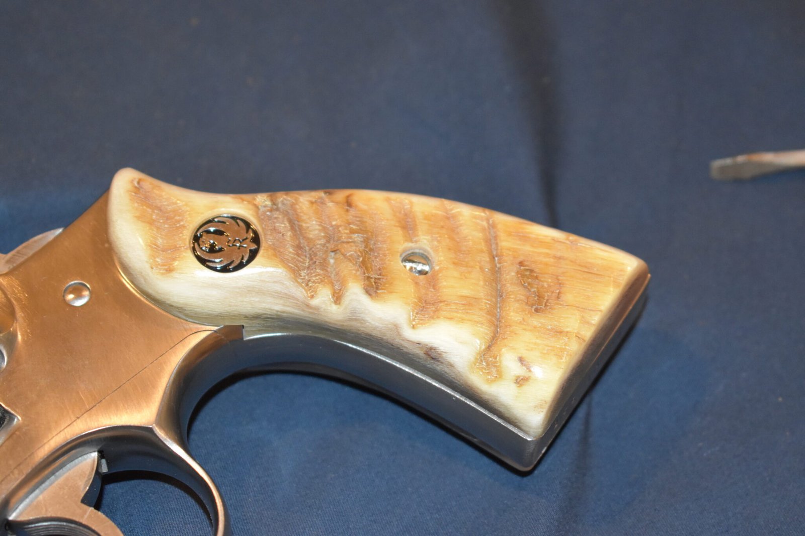 RUGER SECURITY SIX RAMS HORN GRIPS RSSRH1 - Image 12