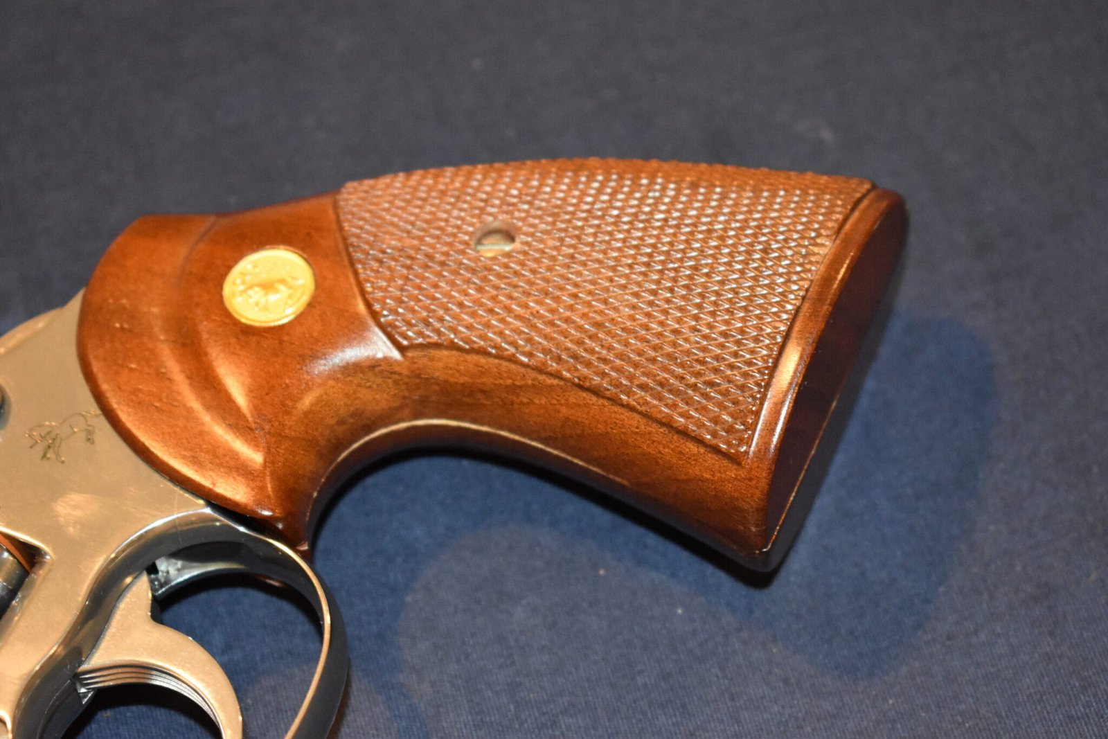 COLT FACTORY I FRAME TARGET GRIPS FOR A COLT PYTHON CPT3 - Image 12