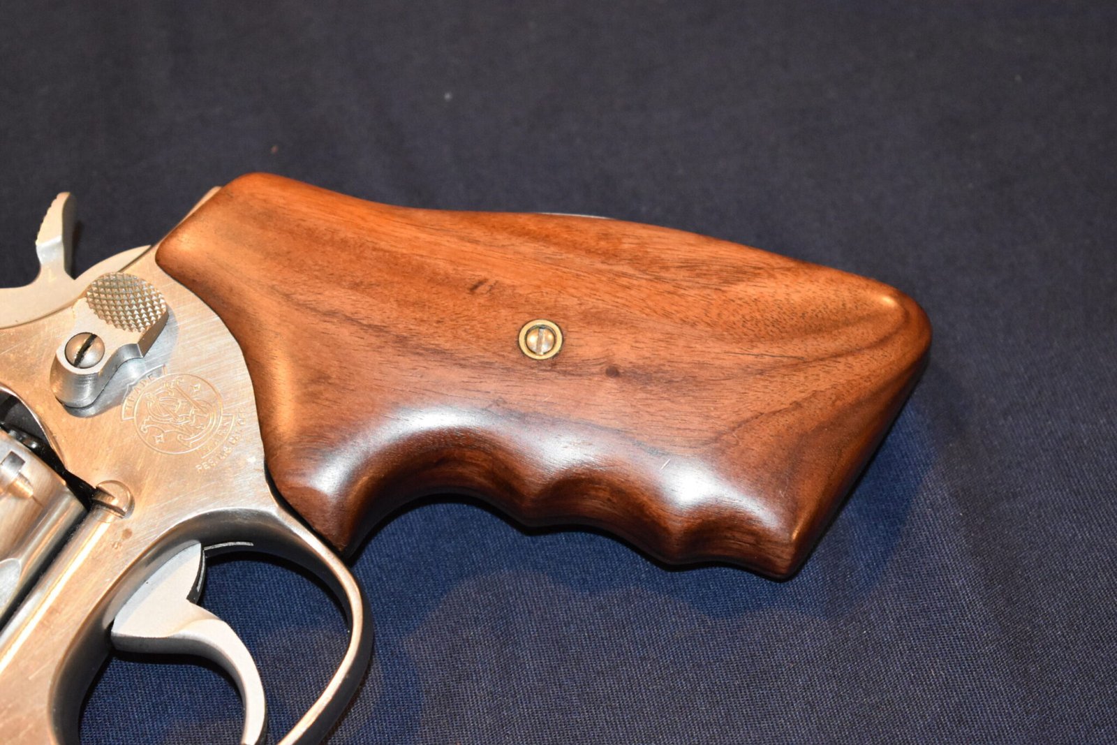 SMITH & WESSON K FRAME FUZZY FARRANT CUSTOM GRIPS SWKFF4 - Image 12