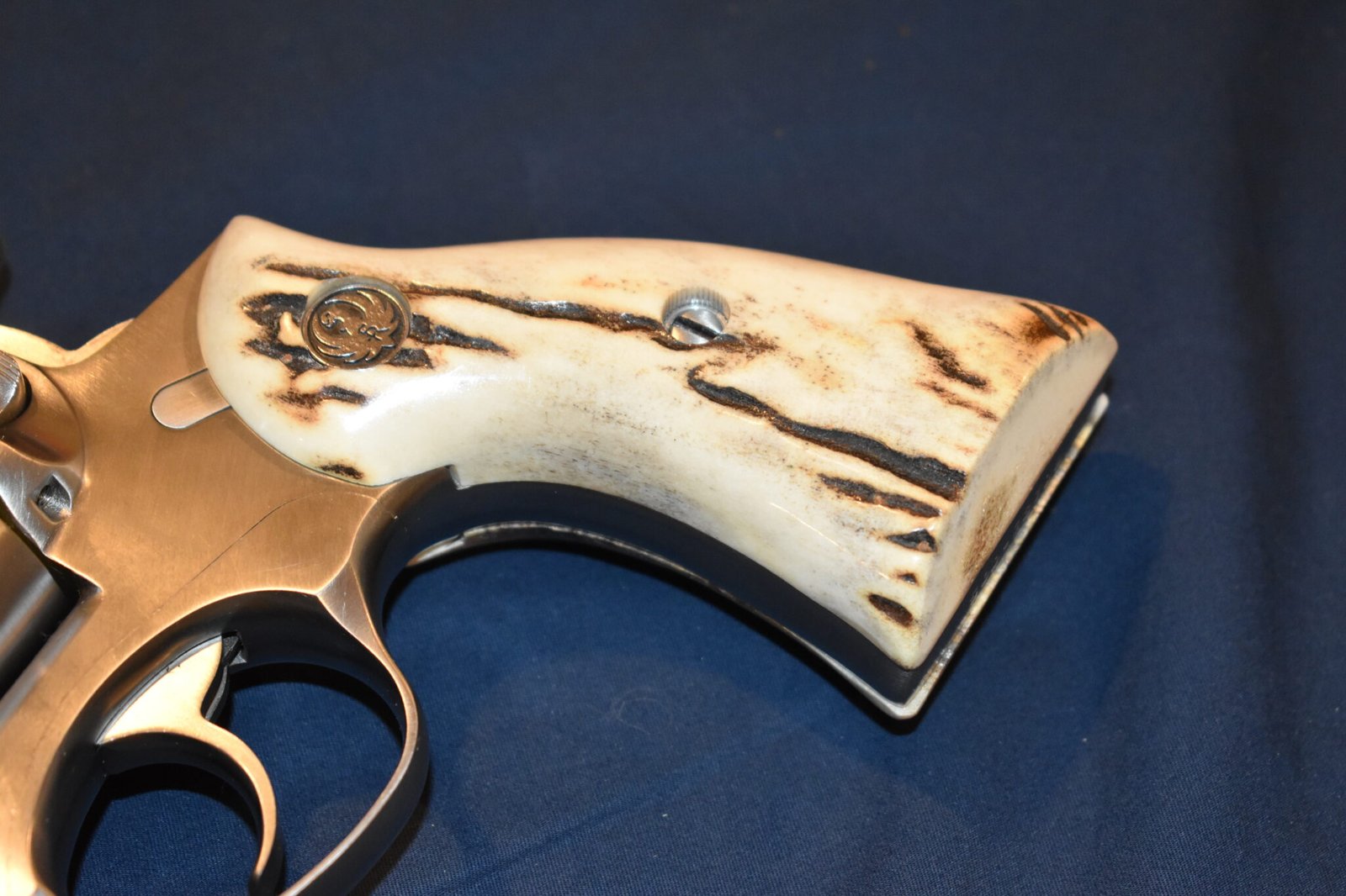 RUGER REDHAWK SAMBAR STAG GRIPS RRHS10 - Image 12