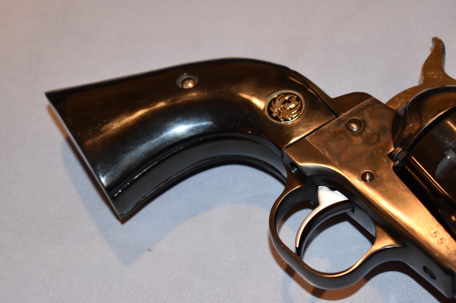 RUGER NEW MODEL BLACKHAWK OR OLD VAQUERO SMOOTH BUFFALO HORN GRIPS RBHBH16 - Image 11