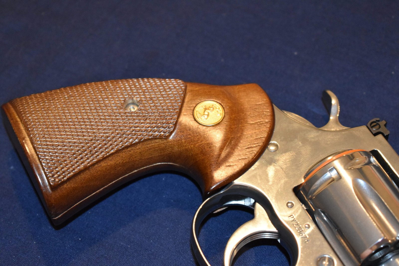 COLT FACTORY I FRAME TARGET GRIPS FOR A COLT PYTHON CPT3 - Image 11