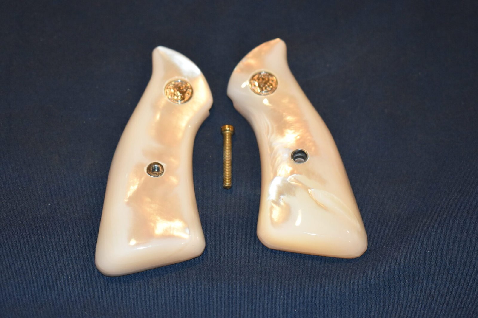 SMITH & WESSON J FRAME MOTHER OF PEARL SQUARE BUTT GRIPS JSQMP1 - Image 2