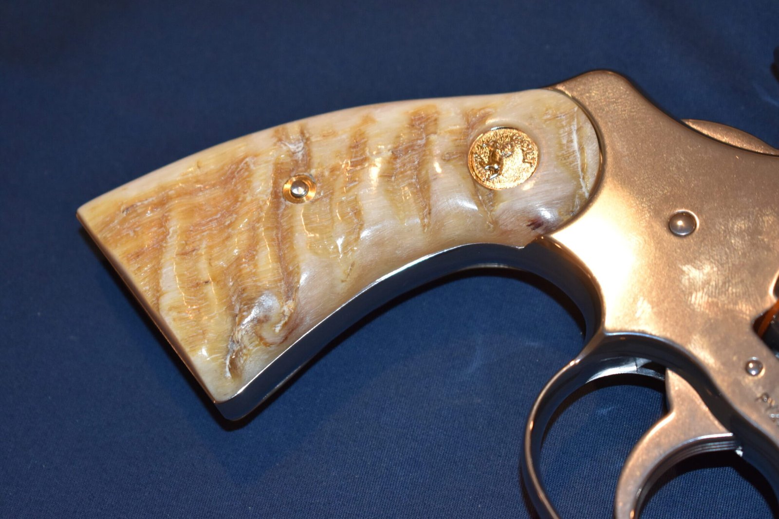 COLT PYTHON PREMIUM GRADE RAM'S HORN GRIPS CPRH6 - Image 11
