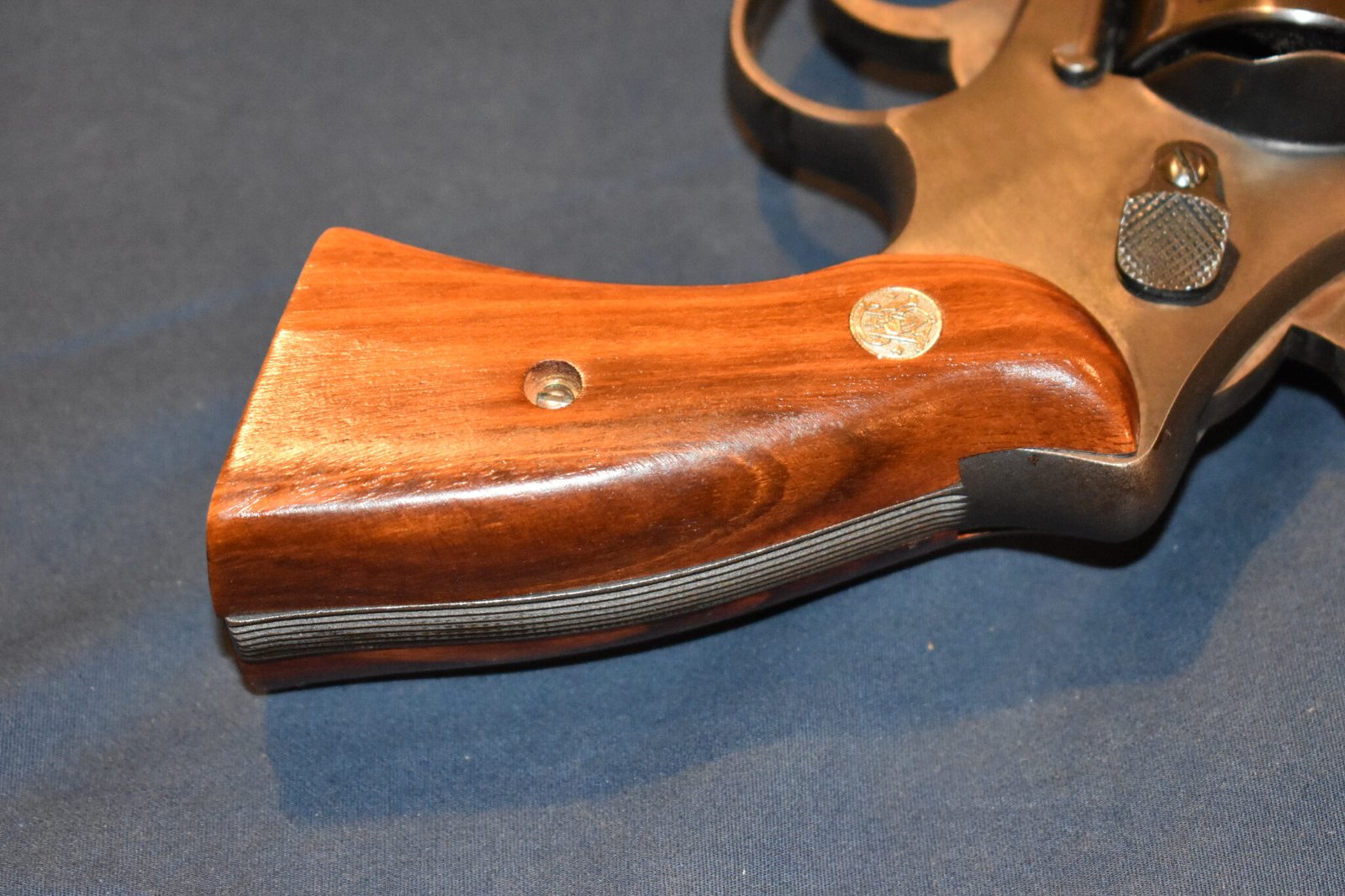 SMITH & WESSON N FRAME FACTORY PRESENTATION GRIPS NPM3 - Image 5