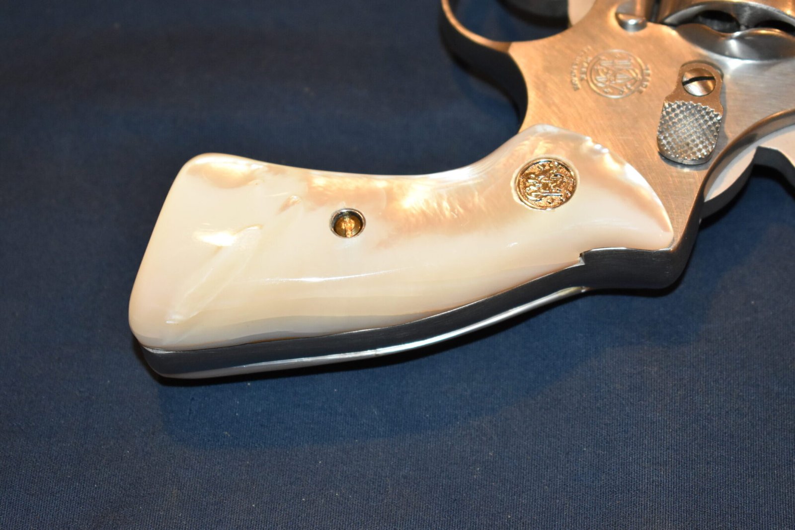 SMITH & WESSON J FRAME MOTHER OF PEARL SQUARE BUTT GRIPS JSQMP1 - Image 5